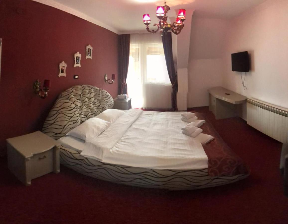 Rey Hotel Mavrovo Zewnętrze zdjęcie